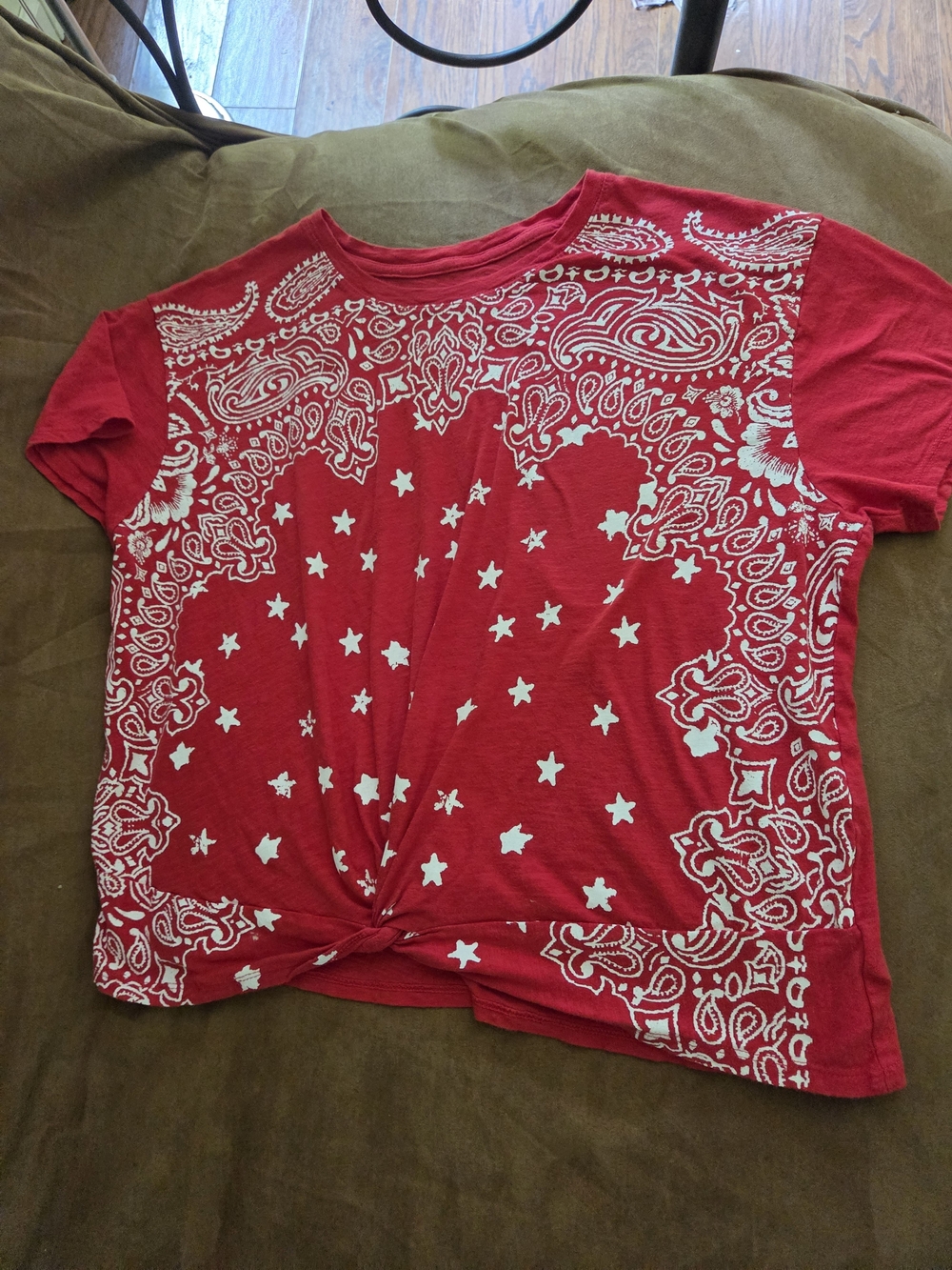 Lucky Brand Red Bandana-Print Knot Tee